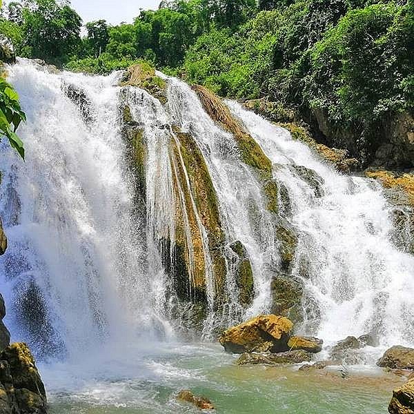 Khám phá Thác Gò Lào điểm nhấn giữa đất trời Khám phá Thác Gò Lào điểm nhấn giữa đất trời