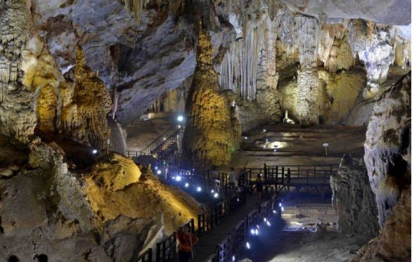 Động Thác Bờ - Địa điểm du lịch tâm linh ý nghĩa