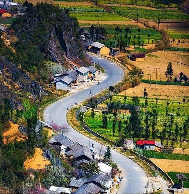 Về Thăm thung lũng Sủng Là – đóa hoa rực rỡ giữa cao nguyên đá Về Thăm thung lũng Sủng Là – đóa hoa rực rỡ giữa cao nguyên đá