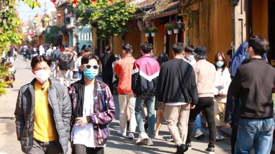 Hội An mở lại không gian cho người đi bộ và phố đêm