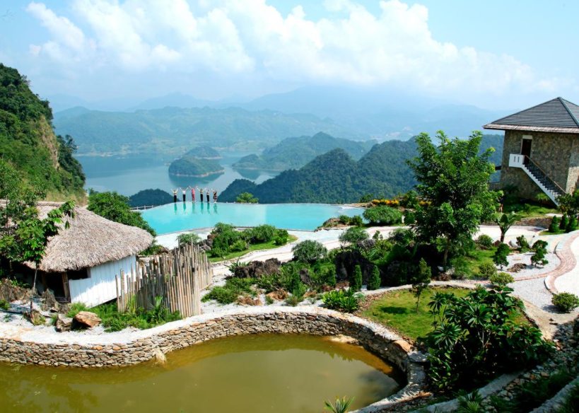 Revedu lịch Hòa Bình: Tham quan thung lũng Ba Khan - “thiên đường bị lãng quên” ở Hòa Bình Revedu lịch Hòa Bình: Tham quan thung lũng Ba Khan - “thiên đường bị lãng quên” ở Hòa Bình