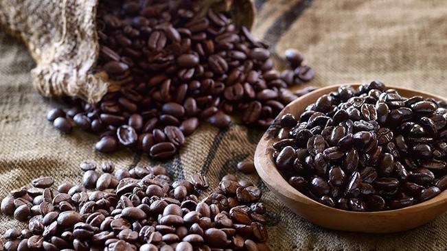 Cập nhật giá cà phê hôm nay 12/12/2021:  Giảm 400 đồng/kg trong tuần