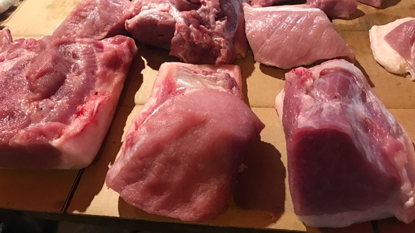 Cập nhật giá thịt lợn hôm nay 23/12/2021: Thị trường tiếp tục lặng sóng