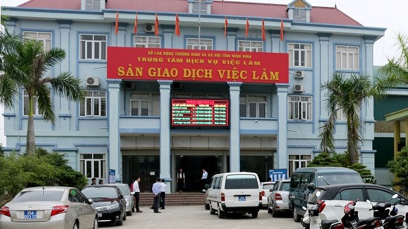 Người lao động nộp hồ sơ xin hỗ trợ tại đâu?