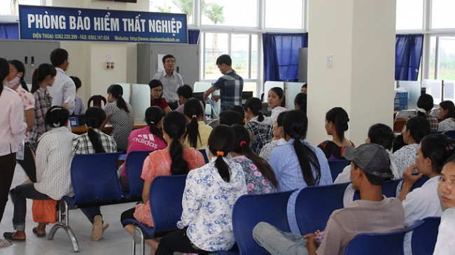 Làm việc tại TPHCM có được nộp hồ sơ trợ cấp thất nghiệp ở Lâm Đồng?