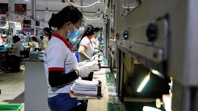 Thủ tục nhận hỗ trợ với lao động tạm hoãn hợp đồng