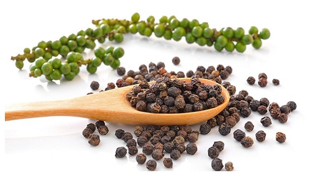 Cập nhật giá hồ tiêu hôm nay 29/12/2021: Tiếp tục tăng 500 đồng/kg