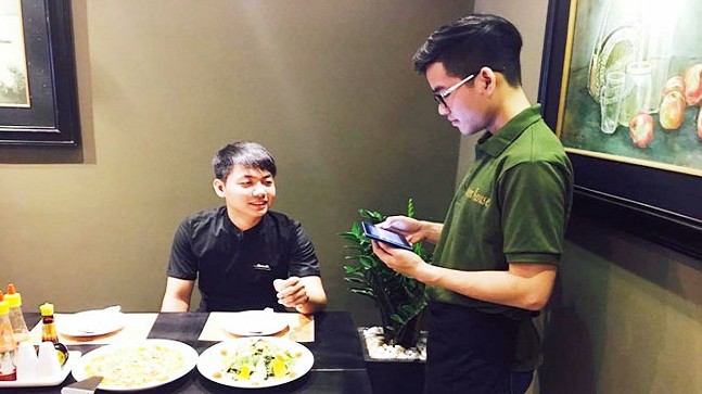 Phục vụ quán ăn phải có xác nhận của chủ quán mới được xét hỗ trợ?