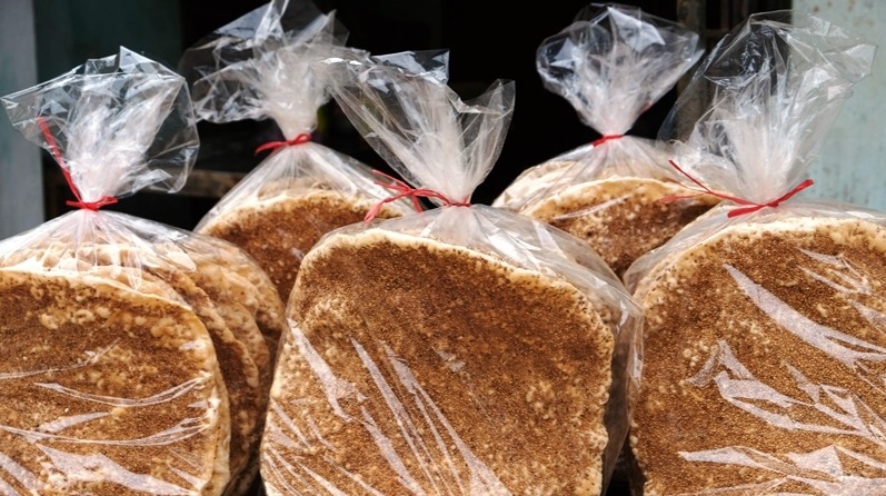 Làm bánh đa không giàu, nhưng mang lại thu nhập ổn định cho các hộ dân, khoảng 6-7 triệu đồng/người/tháng Làm bánh đa không giàu, nhưng mang lại thu nhập ổn định cho các hộ dân, khoảng 6-7 triệu đồng/người/tháng