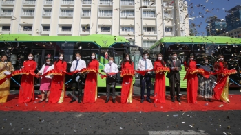 Vinbus khai trương tuyến buýt điện đầu tiên kết nối mạng lưới vận tải công cộng TP.HCM