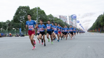 Number 1 Active và 8000 người tham gia Giải việt dã Chào năm mới 2021