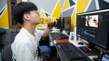 Làm gì để luôn tỉnh táo và tập trung cao độ khi ngồi hàng giờ trước máy tính?