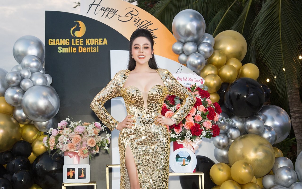 Nữ hoàng Doanh nhân Giang Lee tổ chức sinh nhật khủng trên bến du thuyền tại biệt thự Lan Anh