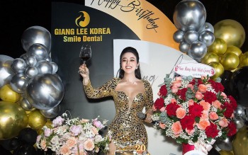 Tiệc sinh nhật hoành tráng trên bến du thuyền của Nữ hoàng Doanh nhân Giang Lee