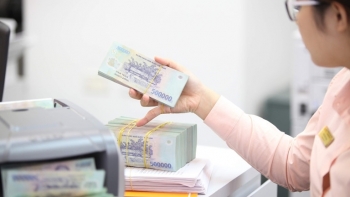 BVSC: Tiền gửi đang chuyển hướng sang chứng khoán