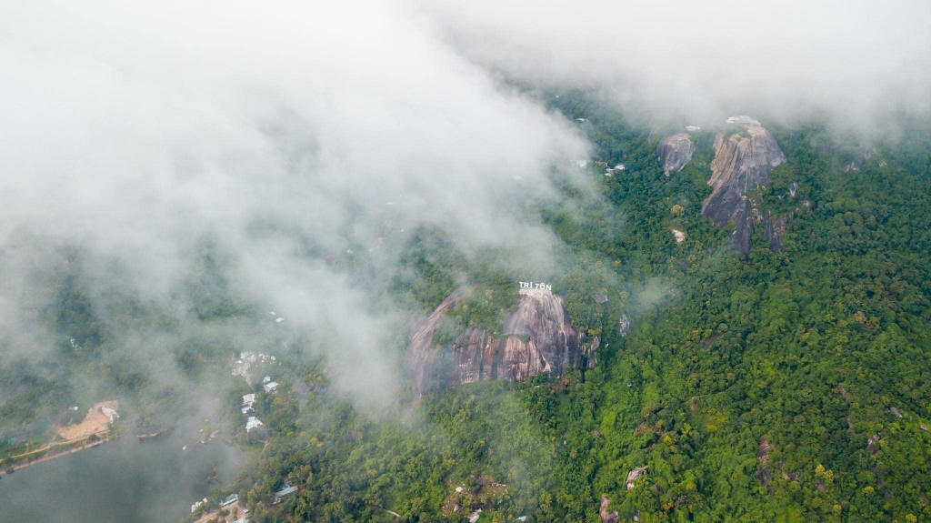 Du lịch đến An Giang mùa nước nổi