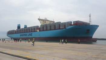 'Siêu tàu' chở container lớn nhất thế giới về Việt Nam