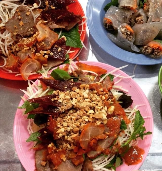 Món nộm ở phố Đinh Tiên Hoàng