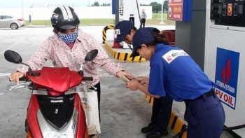 Giá xăng dầu hôm nay 3/11: Giá dầu tiếp tục giảm