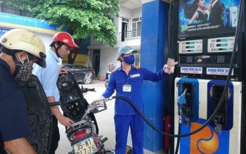 Giá xăng dầu hôm nay 31/10: Chấm dứt chuỗi ngày giảm