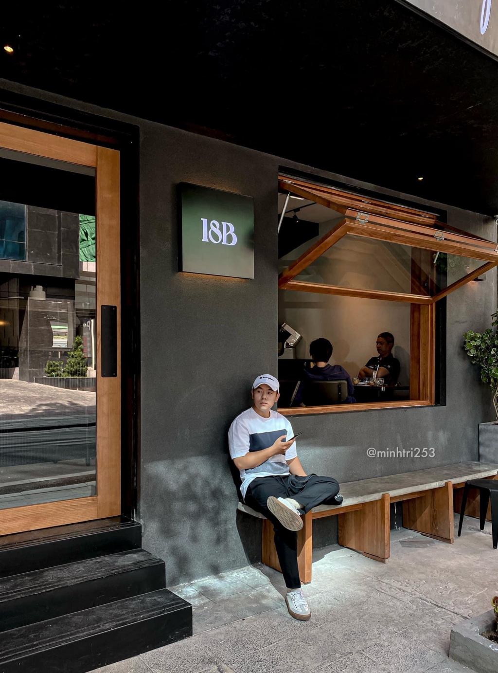 NOU Café (Ảnh Kênh 14) NOU Café (Ảnh Kênh 14)