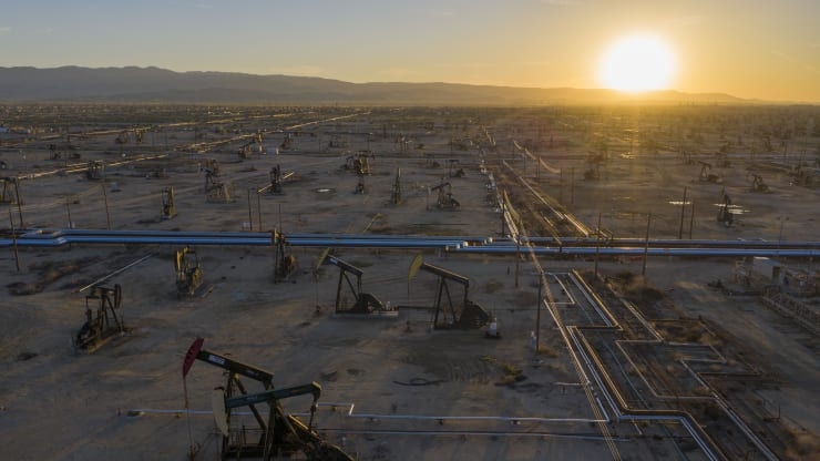 Giá xăng dầu hôm nay 17/11: Giá dầu tăng trở lại