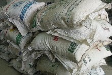 Đồng Tháp: Thu giữ lượng lớn đường kết tinh và thuốc lá ngoại