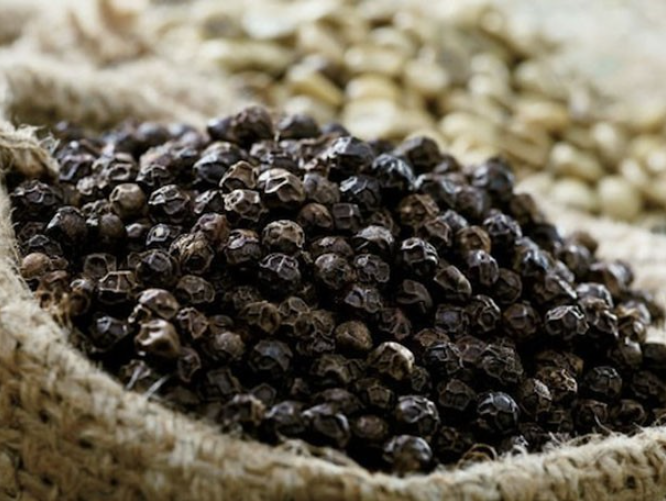 Giá cà phê và hồ tiêu ngày 12/1: Giá cà phê tăng trở lại, hồ tiêu ổn định Giá cà phê và hồ tiêu ngày 12/1: Giá cà phê tăng trở lại, hồ tiêu ổn định