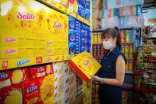 Thị trường bánh, kẹo Tết: Mẫu mã mang đậm sắc truyền thống Thị trường bánh, kẹo Tết: Mẫu mã mang đậm sắc truyền thống