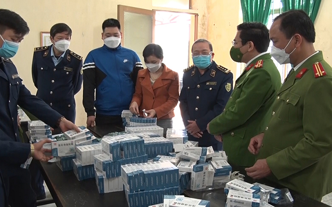 Hà Nam: Bắt 7.200 viên thuốc hỗ trợ điều trị Covid-19 không rõ nguồn gốc