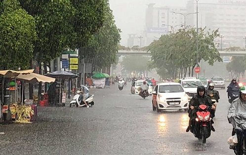 Dự báo thời tiết ngày 25/9: Rãnh áp thấp gây mưa dông cả 3 miền