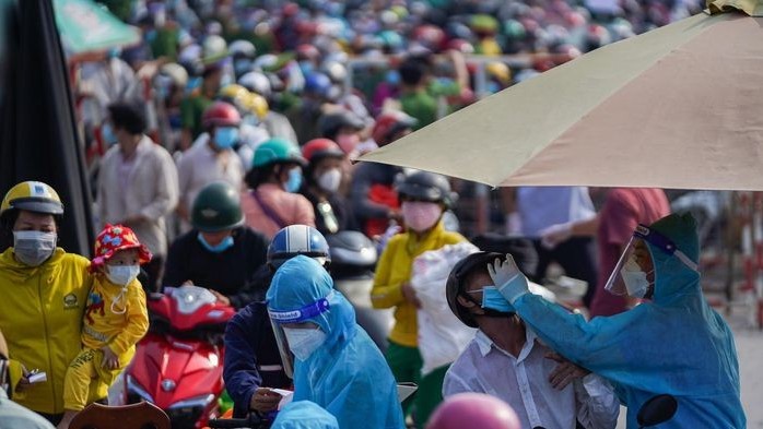 Bản tin Covid-19 trưa ngày 06/10: Không cách ly tập trung người về từ TP HCM đã tiêm 2 liều vaccine Bản tin Covid-19 trưa ngày 06/10: Không cách ly tập trung người về từ TP HCM đã tiêm 2 liều vaccine