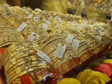 Giá vàng và ngoại tệ ngày 12/10: Giá vàng không biến động, USD tăng 4 đồng