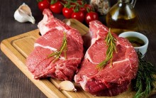 Giá lợn hơi giảm nhưng giá thịt lợn giảm nhỏ giọt