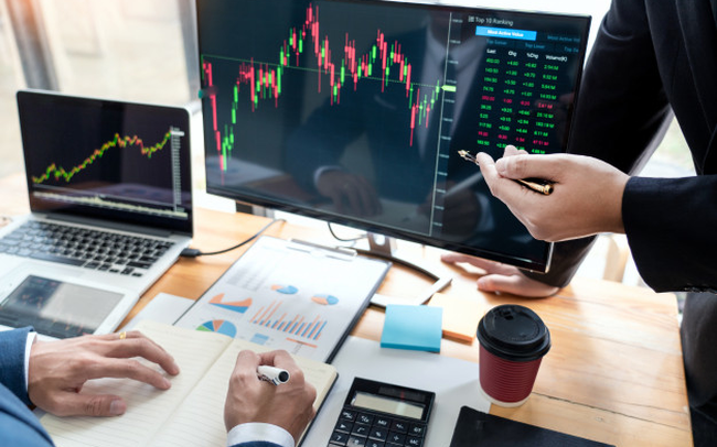 Dự báo thị trường chứng khoán tuần 15-19/11: VN-Index sẽ hướng đến vùng kháng cự mạnh 1.480-1.500 điểm và đà rung lắc sẽ tiếp tục diễn ra