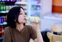 Liên doanh Vinamilk và Kido ra mắt sữa bắp tươi và sữa đậu xanh tươi Oh Fresh