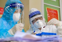 Bản tin Covid-19 sáng 26/11: Cả nước có thêm 12.429 ca mắc Covid-19, cao nhất 2 tháng qua