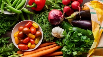 Giá rau củ quả hôm nay 2/1: Đồng loạt tăng