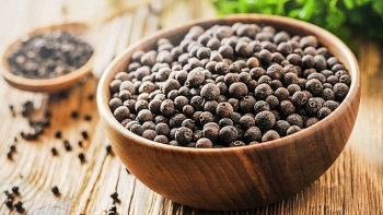 Giá hồ tiêu hôm nay 18/1: Tăng trở lại