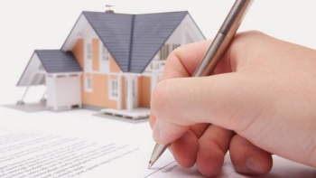 Doanh nghiệp bất động sản đối mặt rủi ro từ việc phát hành trái phiếu