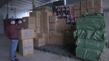 Lào Cai: Thu giữ kho hàng gia dụng không rõ nguồn gốc