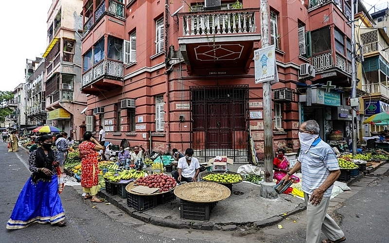 Cập nhật giá vàng hôm nay 28/2: Giảm sốc