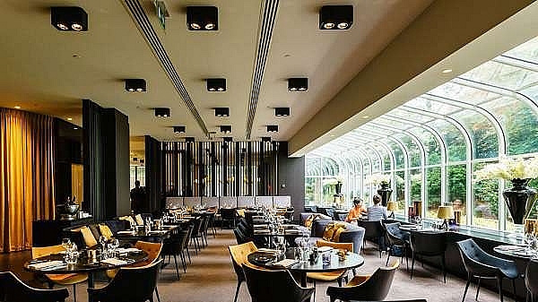 TP Hồ Chí Minh: Cơ sở kinh doanh dịch vụ tiếp tục ảnh hưởng nặng vì Covid-19