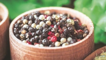 Giá hồ tiêu hôm nay 3/3: Đồng loạt tăng