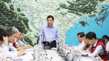 Thủ tướng chỉ đạo khẩn cấp ứng phó với mưa lũ miền Trung