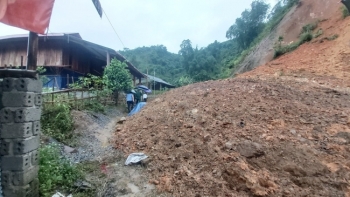 Thanh Hóa sơ tán khẩn hàng chục chiến sĩ, người dân vì sạt lở đất