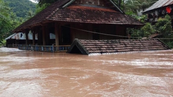 Lũ quét, ngập sâu diện rộng từ Nghệ An đến Tây Nguyên
