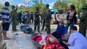 Sạt lở đất tại Quảng Nam: 33 người được cứu sống