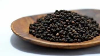 Giá hồ tiêu hôm nay 2/11: Cao nhất 55.000 đồng/kg