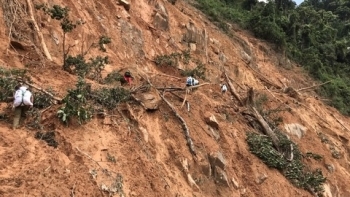 Tìm thấy thêm 2 thi thể trong vụ sạt lở đất tại huyện Phước Sơn